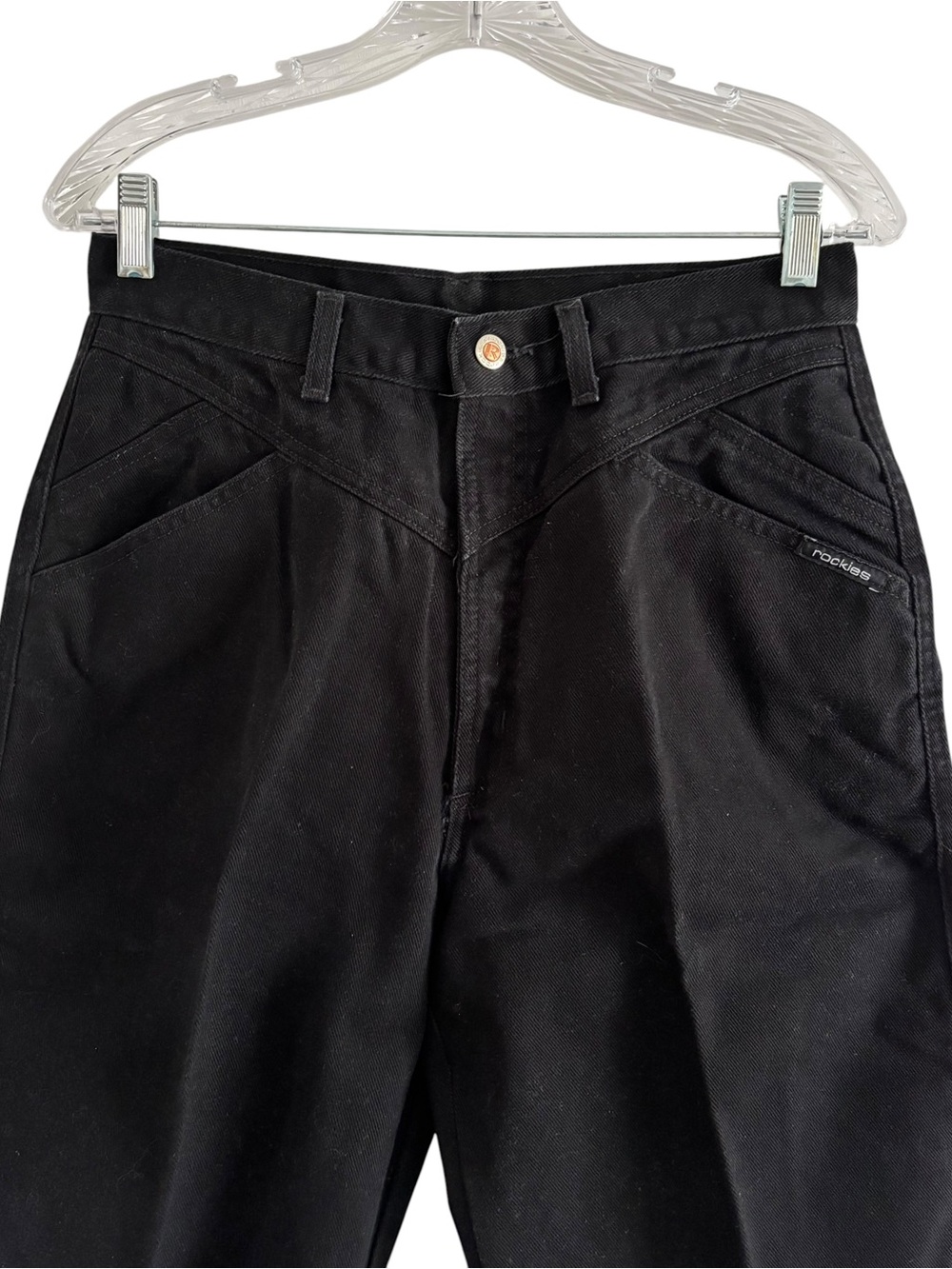 Rockies 2 pocket front, flat back. Excellent condition! 33/15 xlong. BLACK